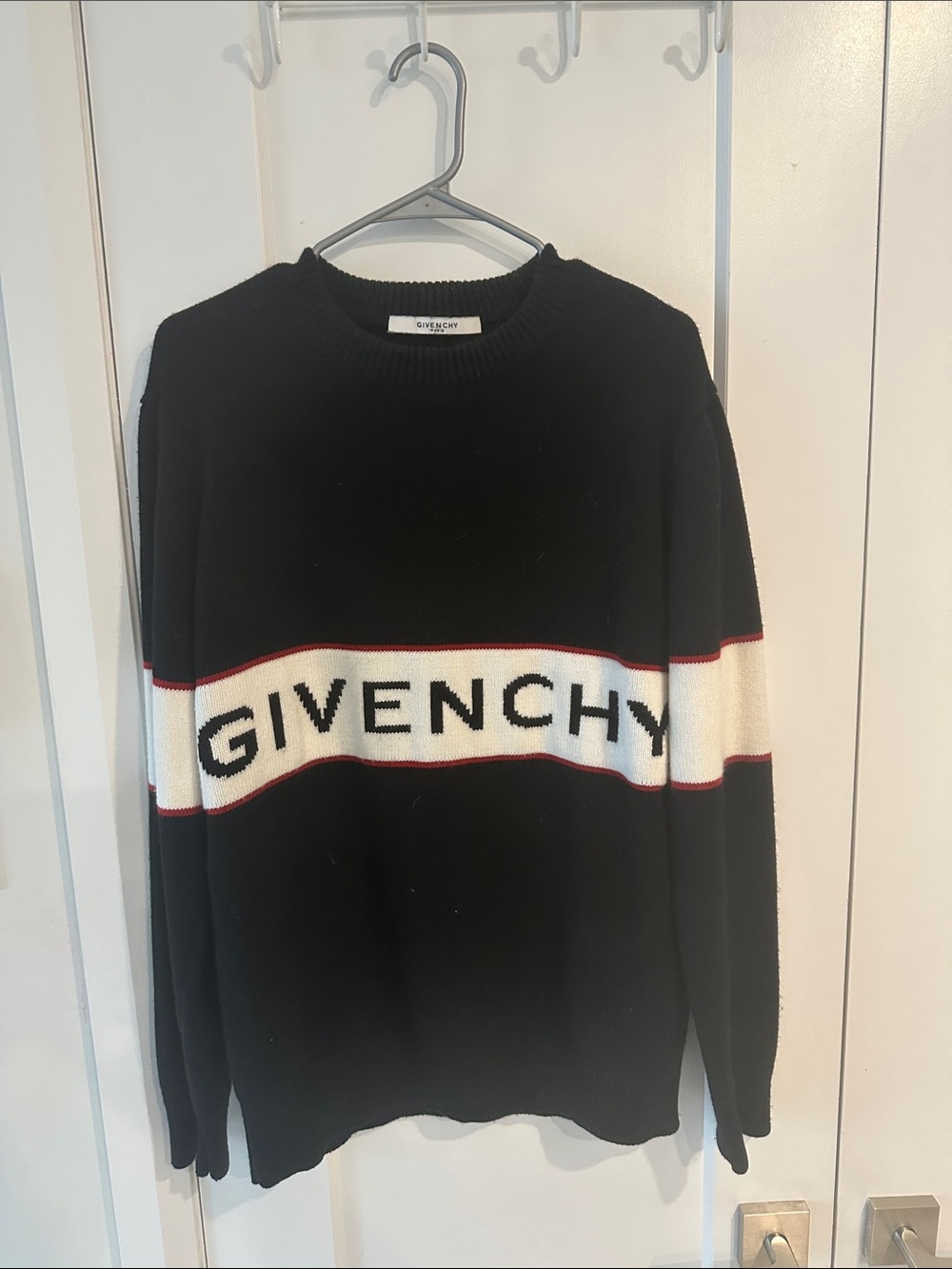 AUTHENTIC GIVENCHY CREWNECK BLACK WOOL KNIT LOGO SWEATER SIZE M - CLASSY & COZY!